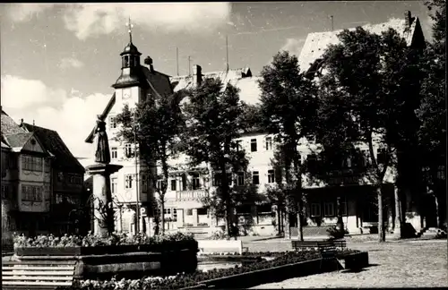 Ak Schleusingen in Thüringen, Marktbrunnen