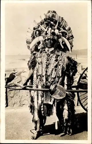 Ak Südafrika, Stammesoberhaupt in Zeremonialkostüm