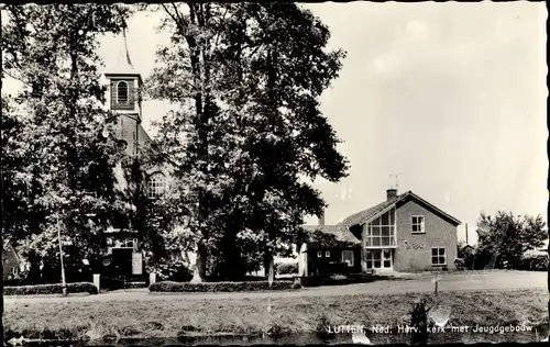 Ak Lutten Overijssel, Ned. Herv. kerk met Jeugdgebouw