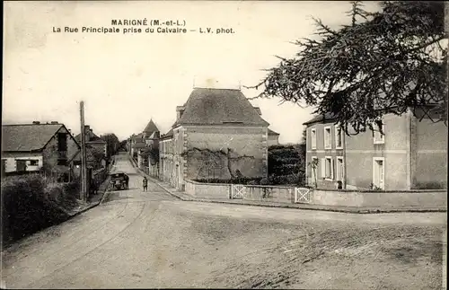 Ak Marigné Les Hauts d’Anjou Maine et Loire, Rue Principale prise du Calvaire