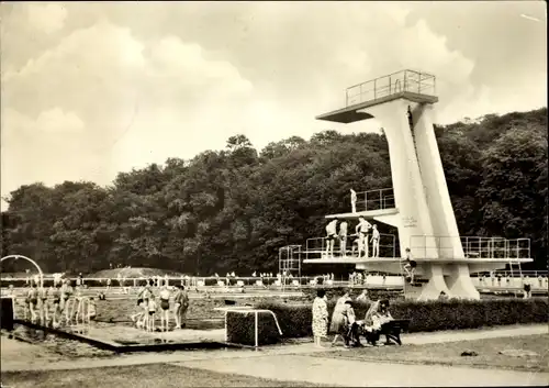 Ak Weißenfels an der Saale, Volksschwimmbad, Sprungturm