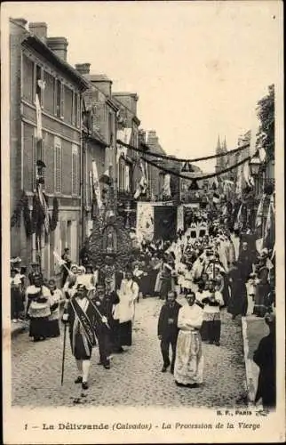 Ak La Delivrande Calvados, La Procession de la Vierge