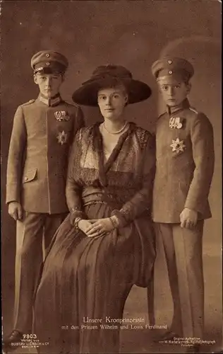 Ak Kronprinzessin Cecilie von Preußen, Prinzen Wilhelm und Louis Ferdinand