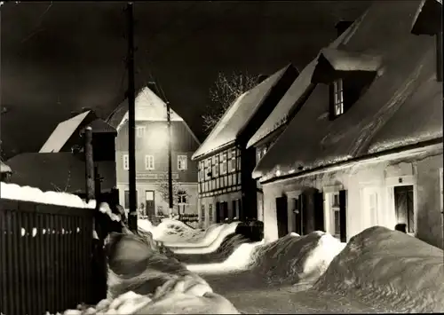 Ak Geising Altenberg Osterzgebirge, Kuhnauweg im Winter, Abend, Gasthof