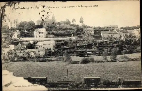 Ak Bertholene Aveyron, L'Eglise et son vieux Chateau, Le Passage du Train