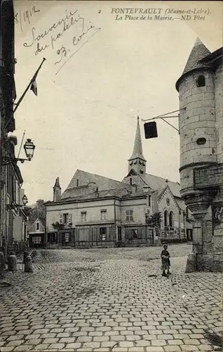 Ak Fontevrault Maine-et-Loire, La Place de la Mairie