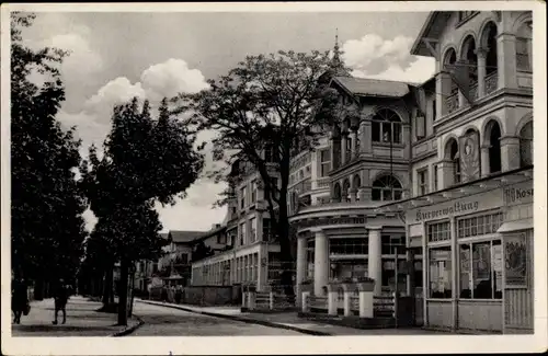 Ak Ostseebad Ahlbeck Heringsdorf auf Usedom, An der Promenade, Kurverwaltung