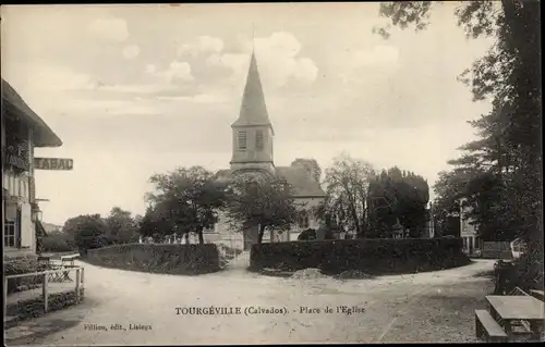 Ak Tourgeville Calvados, Place de l'Eglise