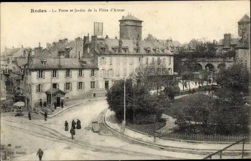 Ak Rodez Aveyron, La Poste et Jardin de la Place d'Armes