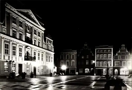 Ak Güstrow in Mecklenburg, Markt bei Nacht, beleuchtet