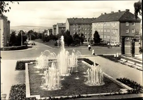 Ak Reichenbach im Vogtland, Blick vom Wasserturm zur Leninstraße, Wasserspiel