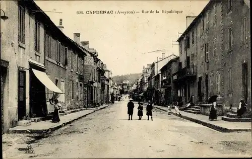 Ak Capdenac Aveyron, Rue de la Republique