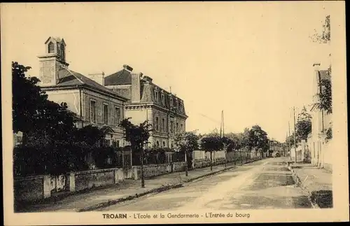 Ak Troarn Calvados, L'Ecole et la Gendarmerie, l'Entree du bourg