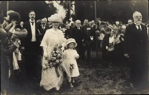 Ak Königin Wilhelmina der Niederlande, Prinzessin Juliana der Niederlande als Kleinkind