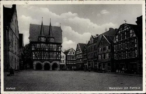 Ak Alsfeld in Hessen, Marktplatz, Rathaus