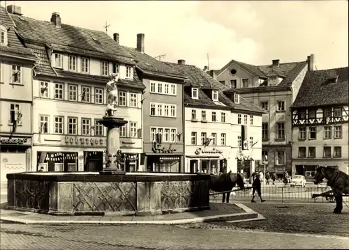 Ak Lutherstadt Eisenach in Thüringen, Georgsbrunnen, Marktplatz