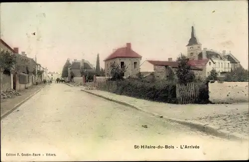 Ak Saint Hilaire du Bois Maine et Loire, L'Arrivee