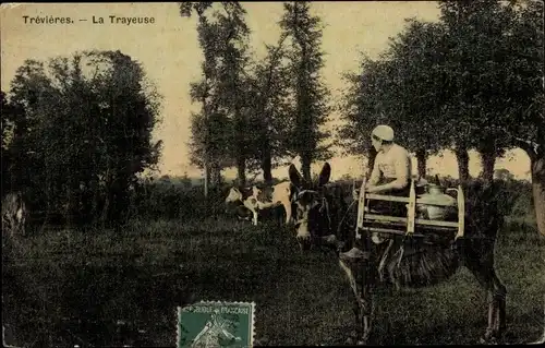 Ak Trévières Calvados, La Trayeuse