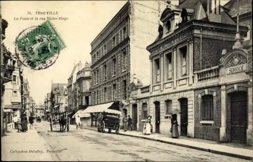 Ak Trouville Calvados, La Poste et la rue Victor Hugo