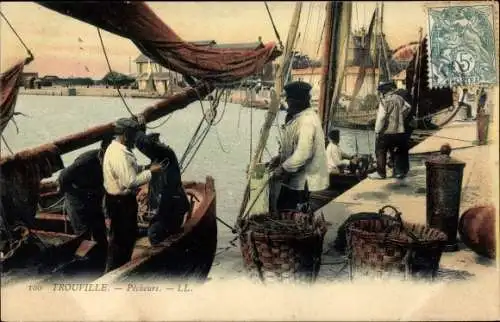 Ak Trouville sur Mer Calvados, Pecheurs