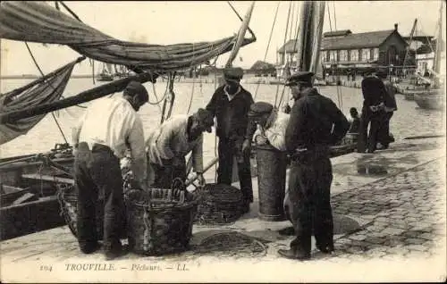 Ak Trouville sur Mer Calvados, Pecheurs