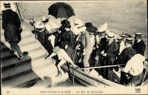 Ak Trouville sur Mer Calvados, Le Bac de Deauville