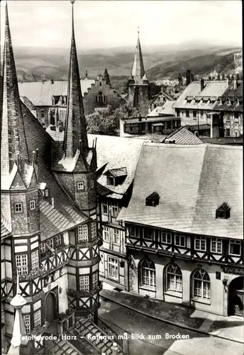 Ak Wernigerode am Harz, Rathaus, Blick zum Brocken