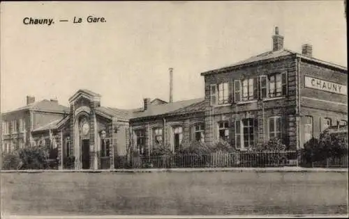 Ak Chauny Aisne, Bahnhof, la Gare