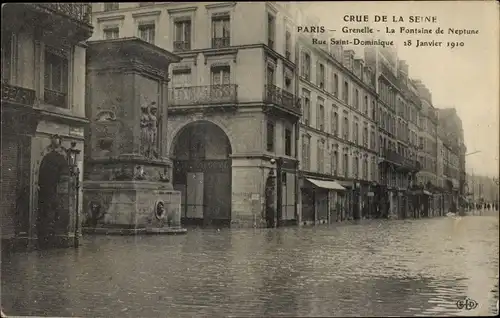 Ak Paris VII, Rue Saint Dominique, Grenelle, La Fontaine de Neptune, Crue de la Seine 1910