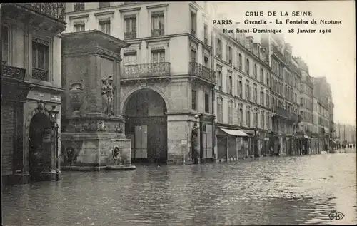 Ak Paris VII, Rue Saint Dominique, Grenelle, La Fontaine de Neptune, Crue de la Seine 1910