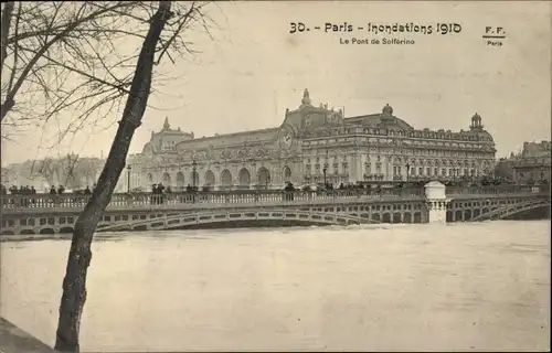 Ak Paris VII, Le Pont de Solferino, Inondations 1910