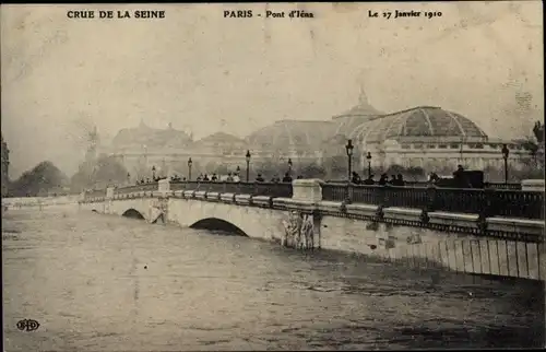 Ak Paris, Pont d’Iéna, Crue de la Seine 1910