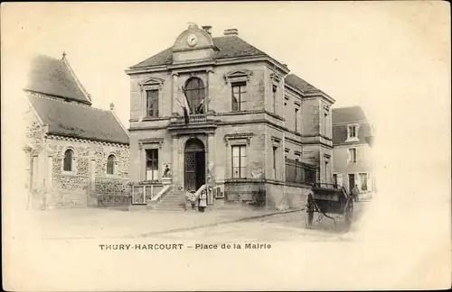 Ak Thury Harcourt Calvados, Place de la Mairie