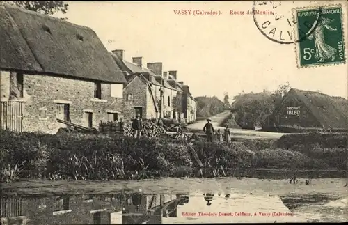 Ak Vassy Calvados, Route du Moulin