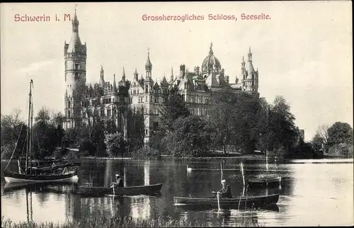 Ak Schwerin in Mecklenburg, Großherzogl Schloss, Seeseite, Boote