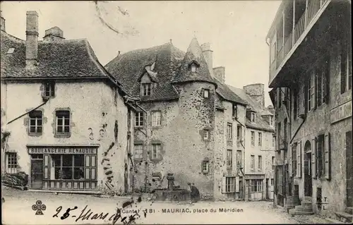 Ak Mauriac Cantal, Place du Meridien