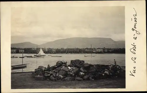 Ak Genova Genua Liguria, Blick übers Wasser zur Stadt