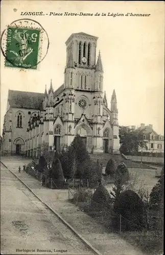 Ak Longué Maine et Loire, Place Notre Dame de la Legion d'honneur