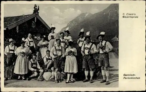 Ak Garmisch Partenkirchen in Oberbayern, N. Eisele's Bauernspiele, Menschen in bayrischen Trachten