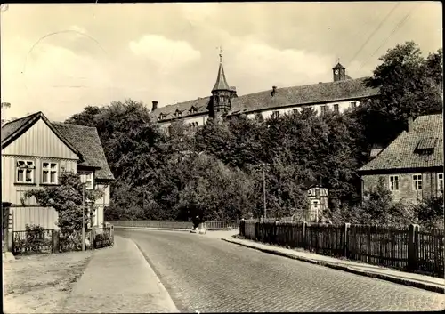 Ak Ilsenburg am Nordharz, Blick zum Schloss