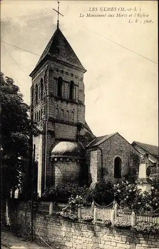 Ak Les Ulmes Maine et Loire, Le Monument aux Morts et l'Eglise