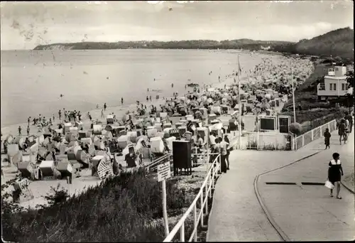 Ak Ostseebad Sellin auf Rügen, Fischerstrand, Straßenpartie, Strandkörbe