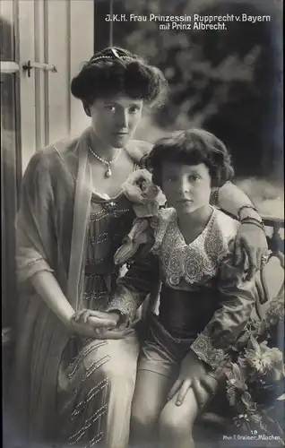 Ak Prinzessin Marie Gabriele von Bayern mit Prinz Albrecht