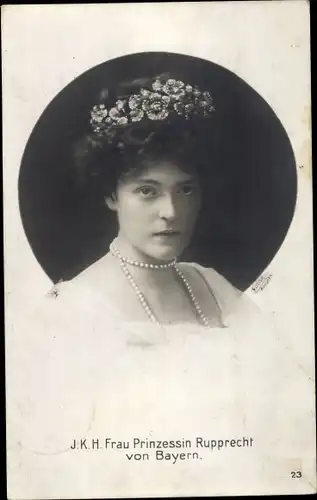 Ak J.K.H. Marie Gabrielle Prinzessin Rupprecht v. Bayern, Portrait mit Perlenkette, Blumen im Haar