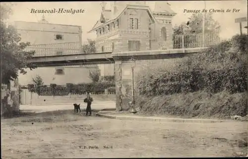 Ak Beuzeval Houlgate Calvados, Passage du Chemin de Fer