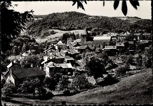 Ak Boisset Cantal, Au coeur de la chataigneraie cantalienne, Les vieux bourg et son eglise