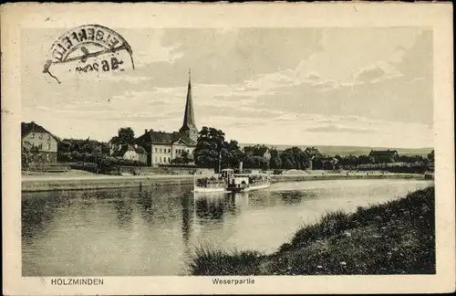 Ak Holzminden an der Weser, Flusspartie, Salondampfer