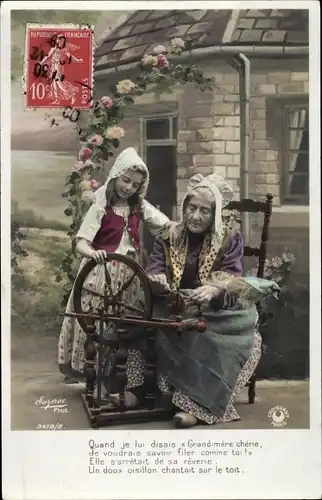 Ak Junges Mädchen und seine Oma beim Spinnen, Spinnrad