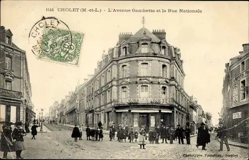 Ak Cholet Maine et Loire, L'Avenue Gambetta et la Rue Nationale
