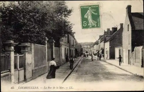 Ak Courseulles Calvados, La Rue de la Mer